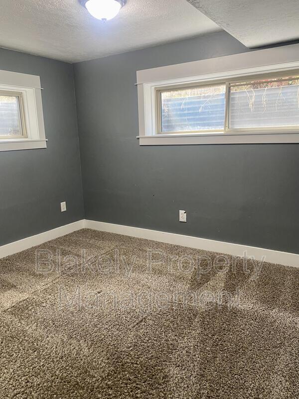 Building Photo - 1541 Marilyn Cir