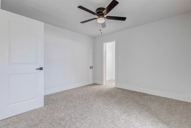 Building Photo - 8505 Denby St