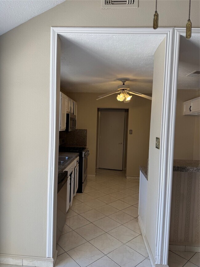 Building Photo - 10066 Sand Pass Ln