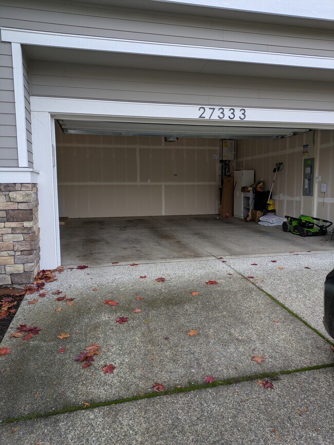 Building Photo - 27333 15th Ct S