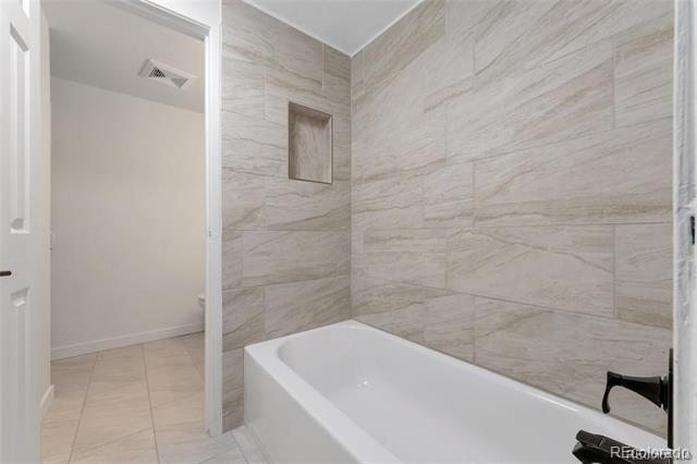 Building Photo - 7335 E Quincy Ave