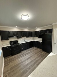 Building Photo - 22 Sandal Ln