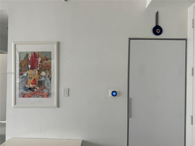 Building Photo - 1111 SW 1st Ave