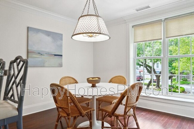 Building Photo - 728 S Shelmore Blvd