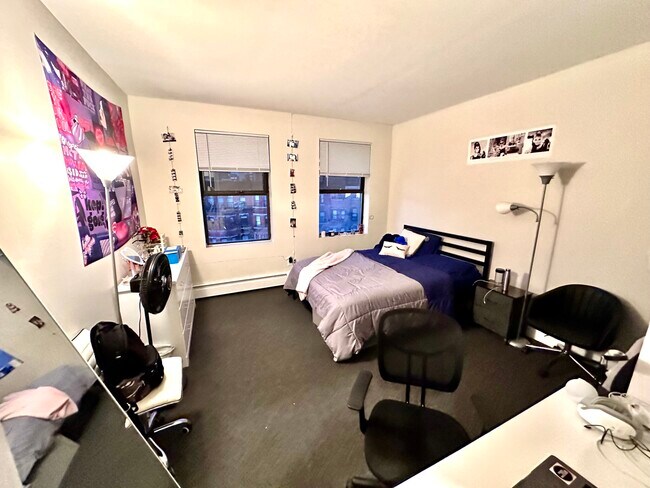 Building Photo - 829-833 Beacon Unit 501