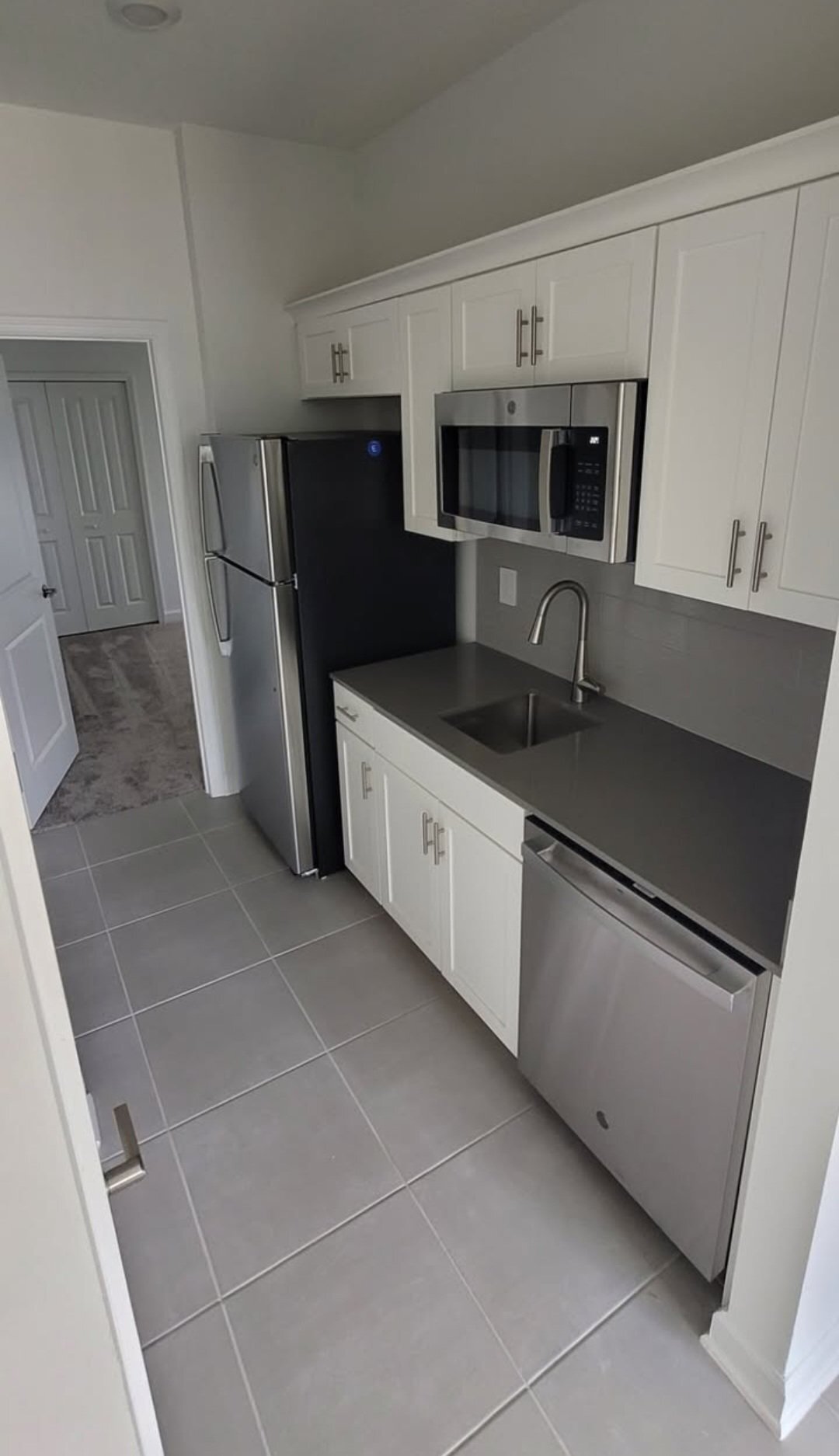 Building Photo - 4013 Redbridge Lp