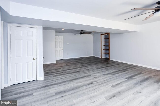 Building Photo - 12407 Lampton Ln