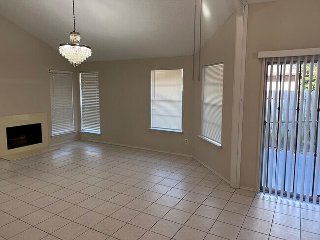 Building Photo - 15811 Beechnut St