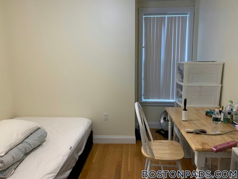 Building Photo - 90 Westland Ave