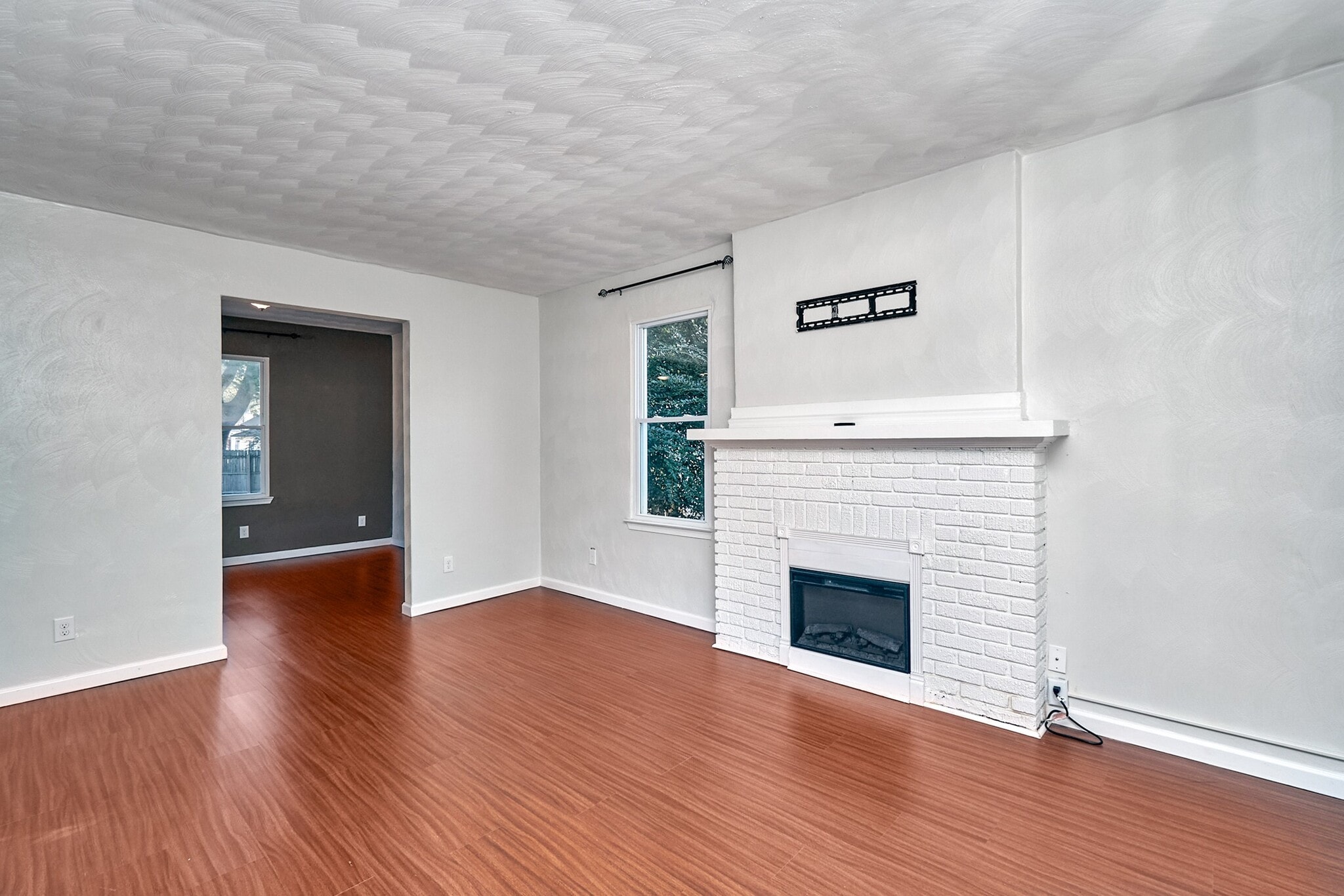 Building Photo - 1552 Fleetwood Ave