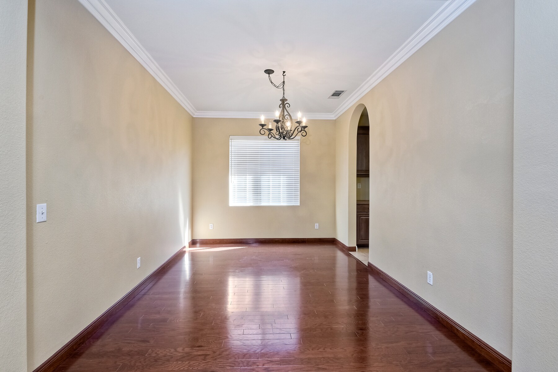 Building Photo - 44401 Penbrook Ln