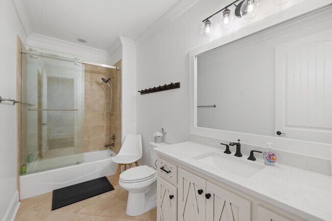 Building Photo - 1020 Bridle Bit Ln