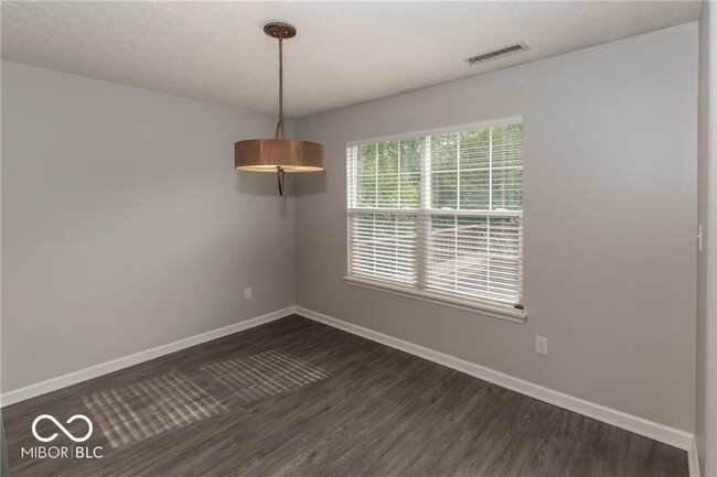 Building Photo - 9361 Eden Woods Ct