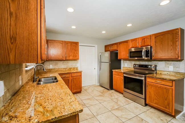 Building Photo - 2361 S Wildflower Ln