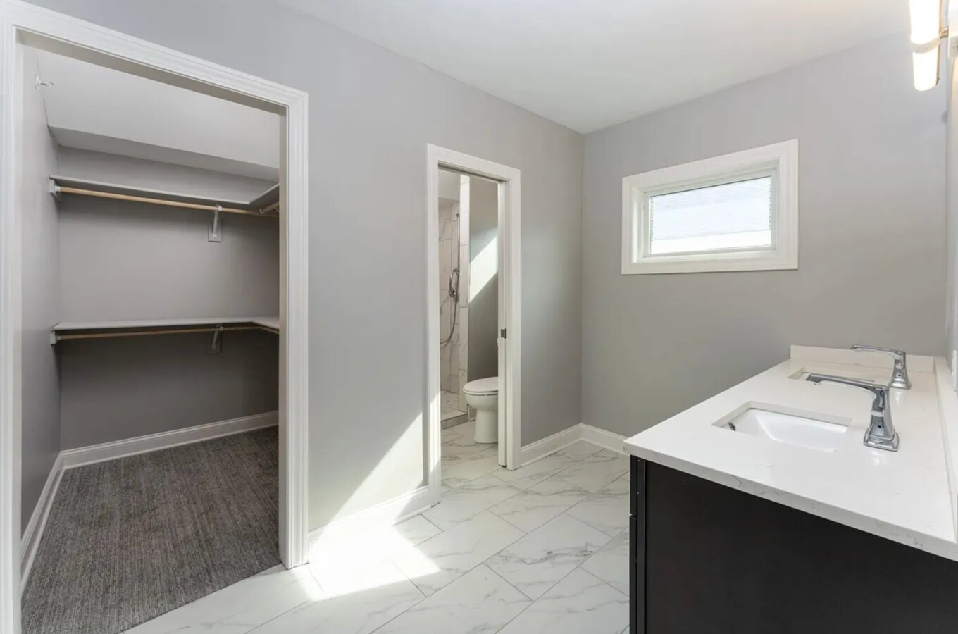 Building Photo - 4464 Broadway Blvd