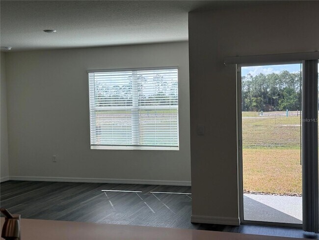 Building Photo - 1043 Morfontaine St