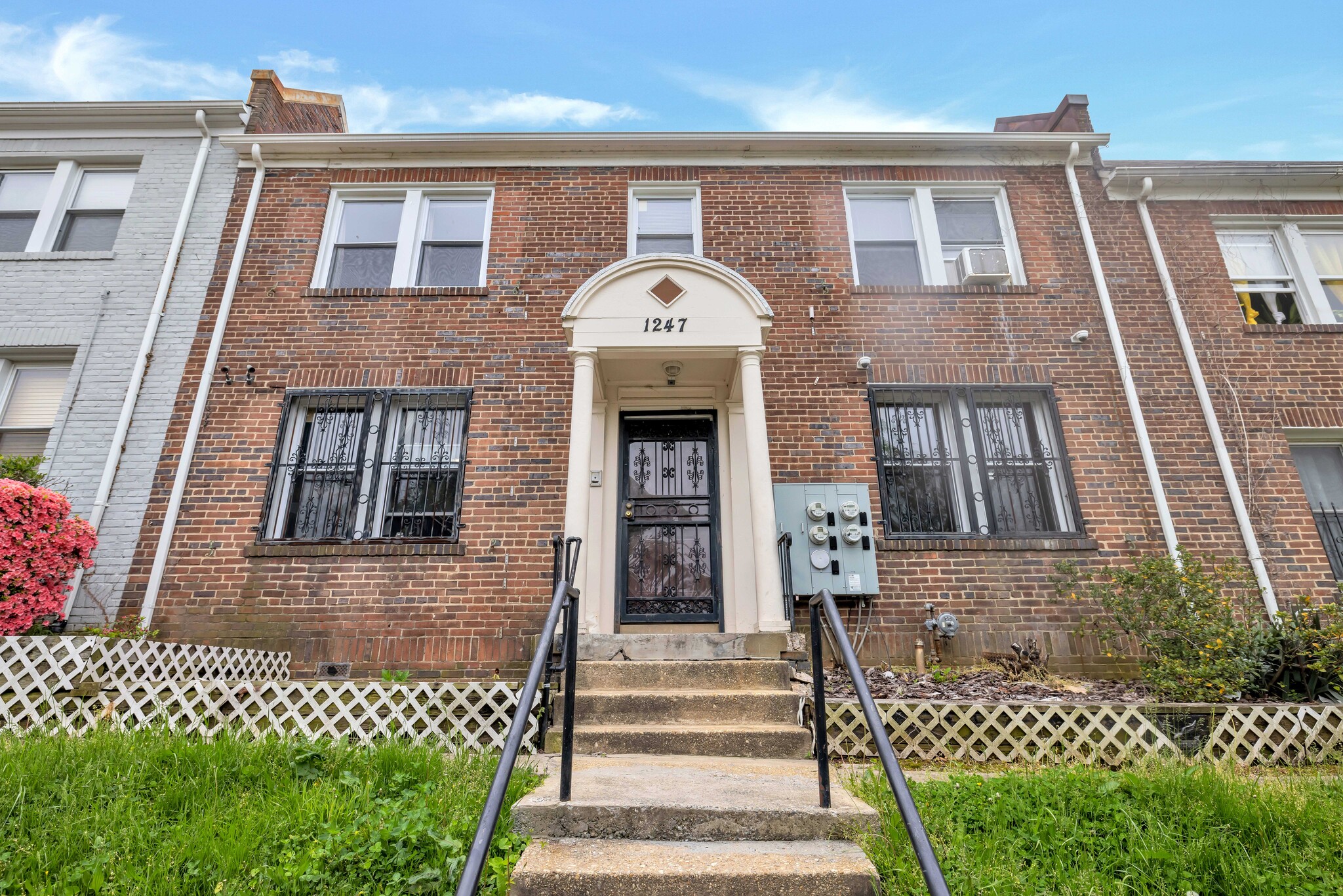 Building Photo - 1247 Meigs Pl NE