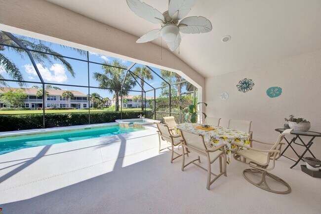 Building Photo - Rarely available Pool villa in Colonial Country Club!