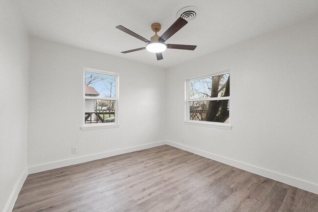 Building Photo - 2655 Larry Dr