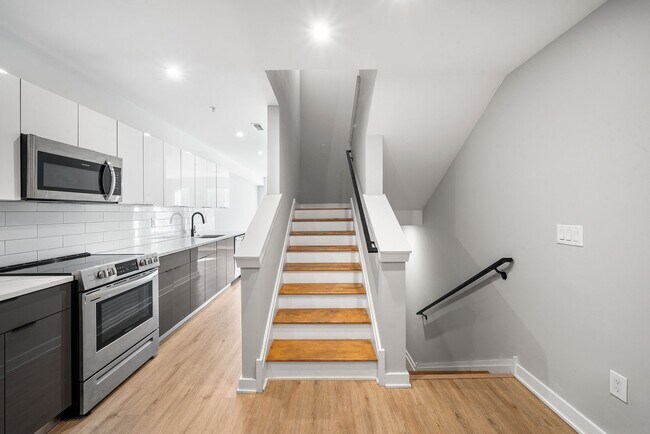 Building Photo - 1725 N 25th St