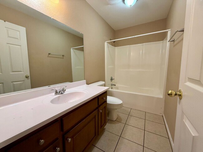 Building Photo - 3 Bedroom/2 Bathroom Home in Paragould AR - $1,350/month