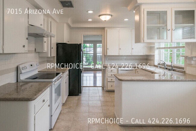 Building Photo - 7015 Arizona Ave