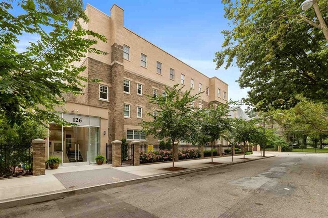 Building Photo - 126 Delaware Ave