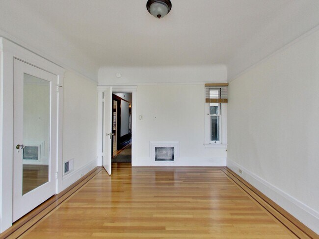 Building Photo - 1344-1346 Chestnut Street (1331r)