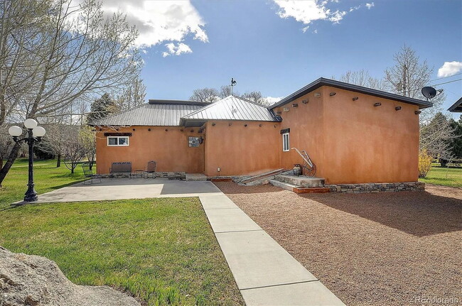 Building Photo - Amazing 2-Bedroom Home for Rent – Just 5 M...