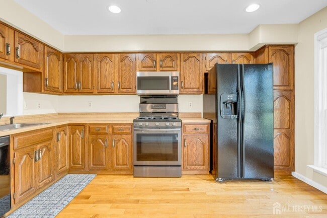 Building Photo - 3604 Springbrook Dr