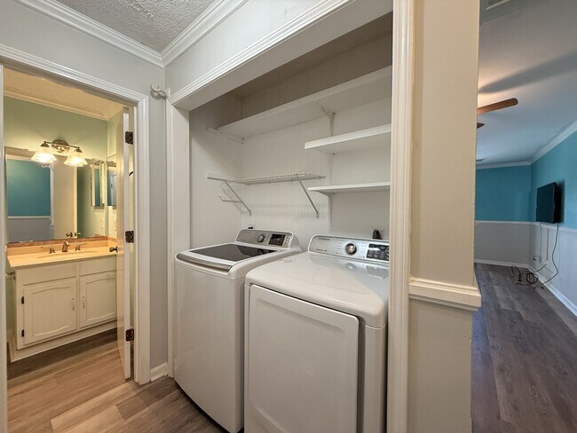 Building Photo - 7700 Porcher Dr