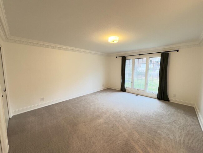 Building Photo - 3207 Apache Ln