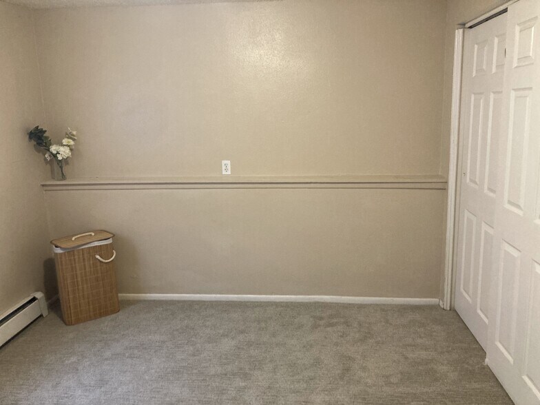 Building Photo - 4715 Scenic Cir