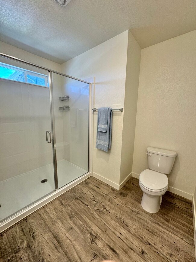 Building Photo - 8768 Scenic Sky Dr