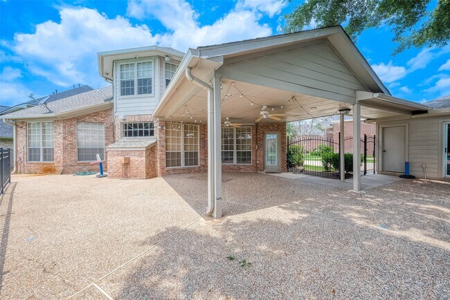 Building Photo - 1914 Rosebay Ct