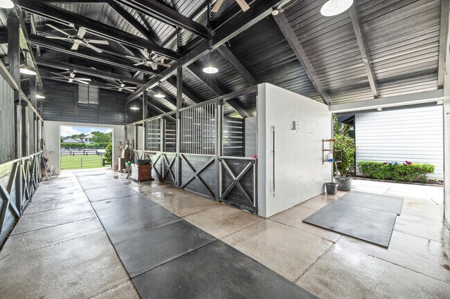 Building Photo - 14289 Equestrian Way