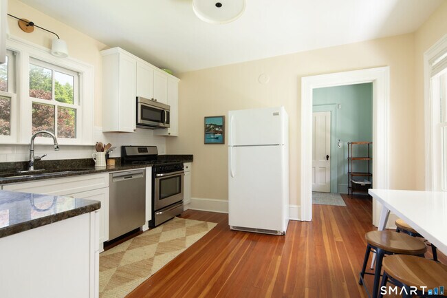 Building Photo - 20 Ethan Allen St