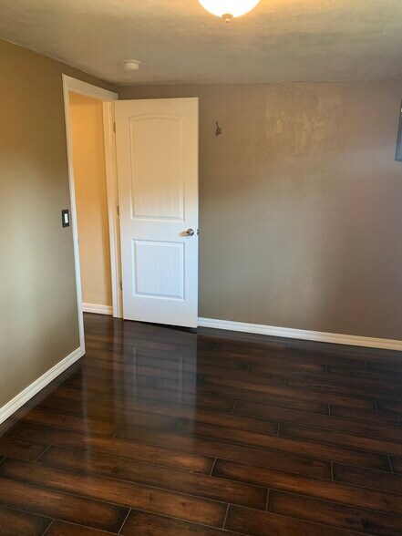 Large Bedrooms! - 231 S Water St