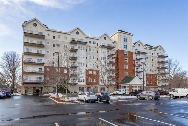 Building Photo - 527 Pawtucket Blvd