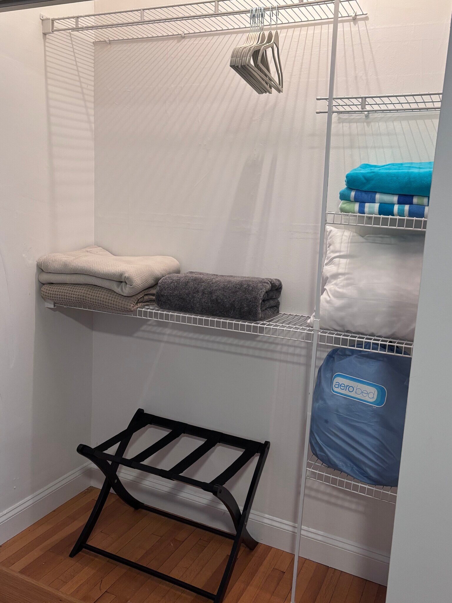Bed #1 - 4 N Pistakee Lake Rd