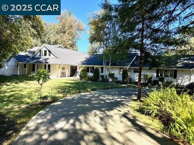 Building Photo - 354 Love Ln