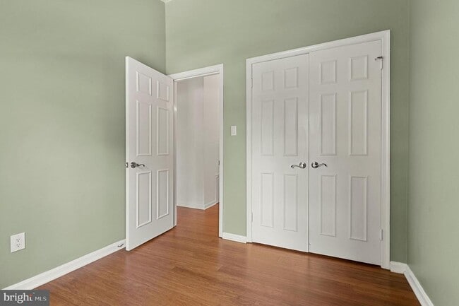 Building Photo - 10504 Pine Haven Terrace