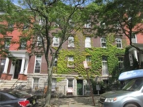 Building Photo - 100 Bowen St