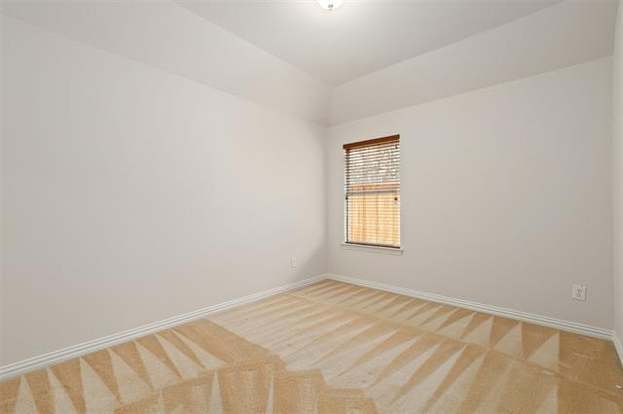 Building Photo - 115 Bird Creek Dr