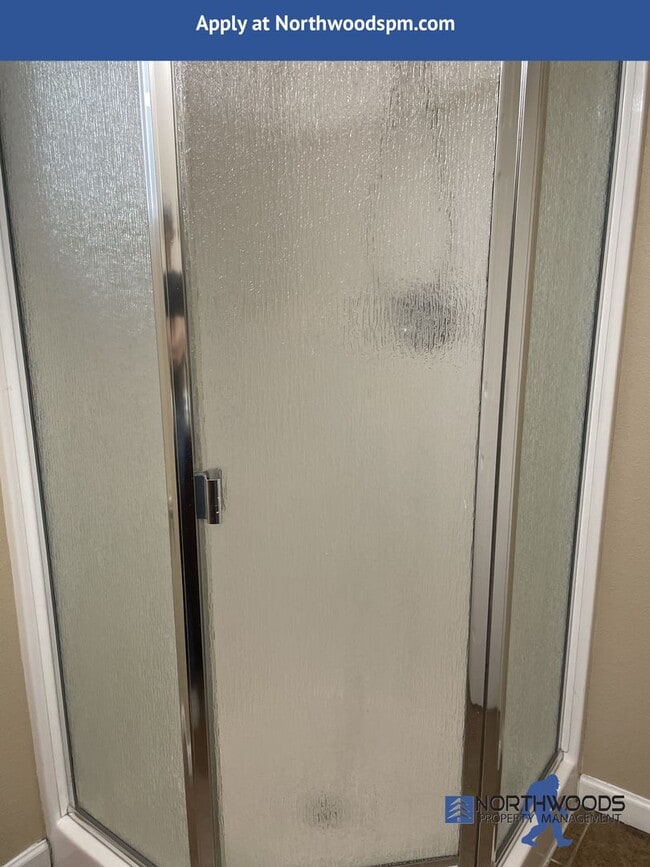 Building Photo - Nice 2 Bedroom 2 Bathroom 2 Story-Town Home-White City