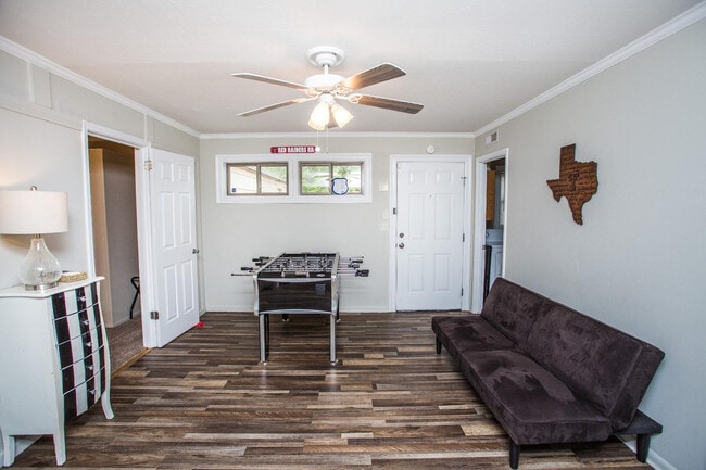 Building Photo - 2418 23rd St