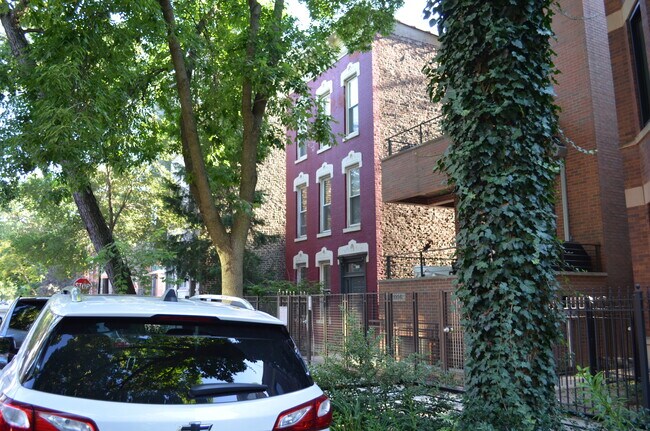 Primary Photo - 1002 N Wolcott Ave