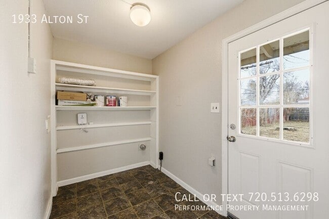 Building Photo - 1933 Alton St