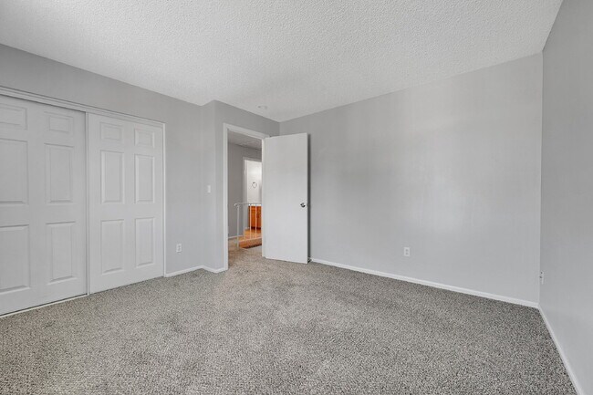 Building Photo - $2,795 - 3 Bed, 2.5 Bath Home with Central...