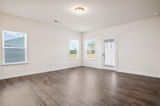 Building Photo - 127 Marion Dr